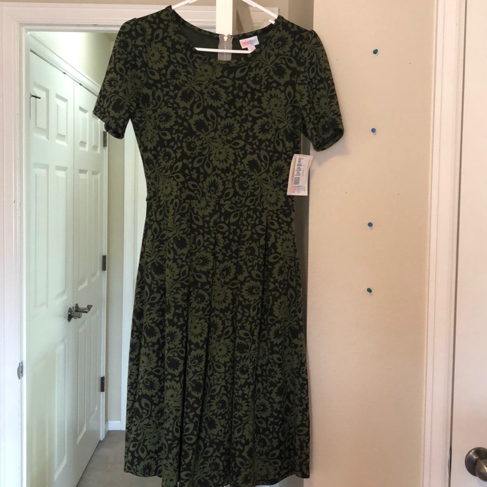 Lularoe Amelia Dress.Size Small. Green/Black Print